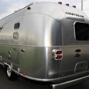 2017 Airstream Flying Cloud 19